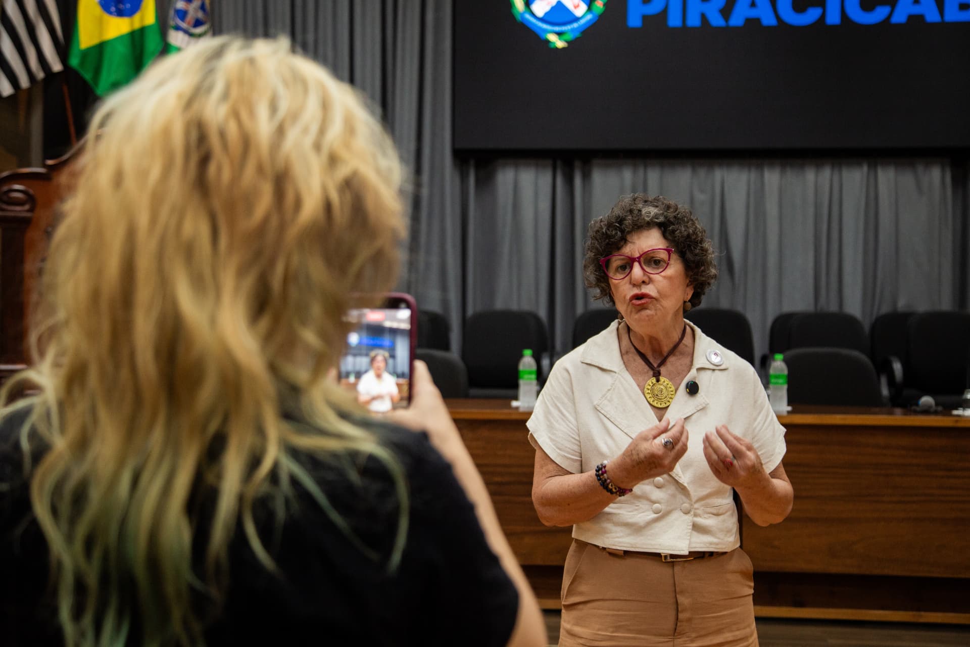 Foto do compromisso Contra as Privatizações